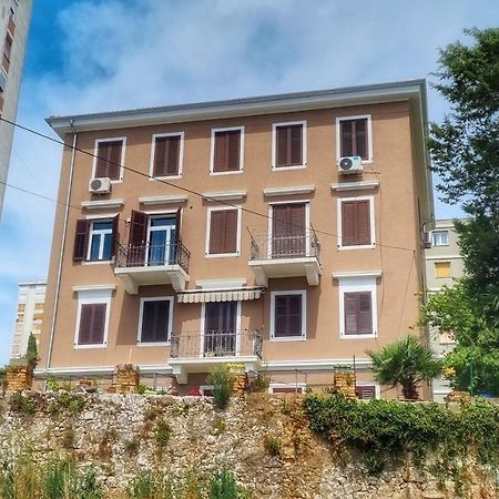 Apartment Lori - beautiful view Rijeka Exterior foto