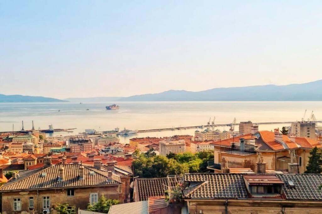 Apartment Lori - beautiful view Rijeka Exterior foto