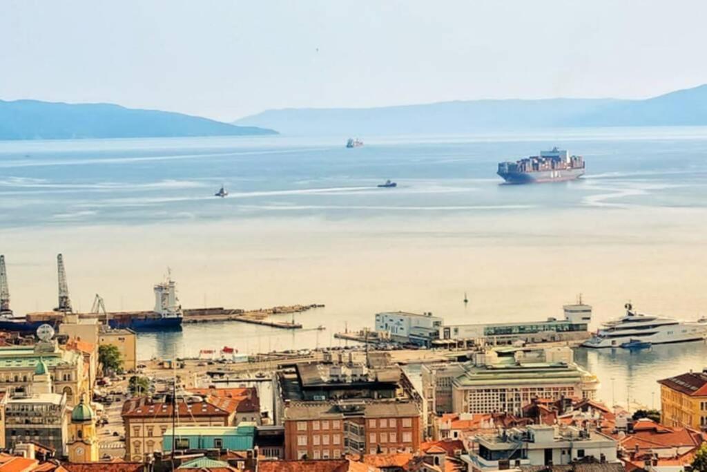 Apartment Lori - beautiful view Rijeka Exterior foto