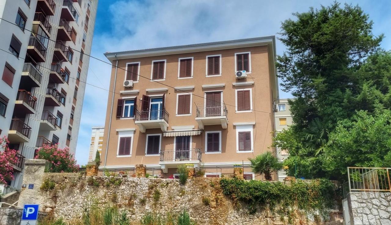 Apartment Lori - beautiful view Rijeka Exterior foto