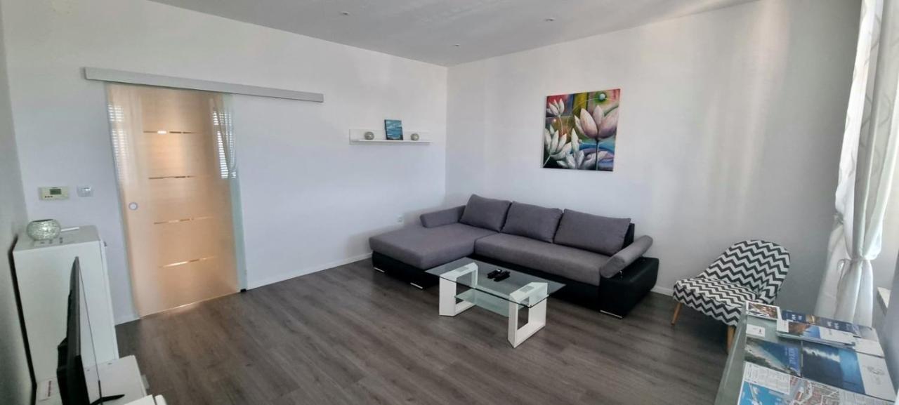 Apartment Lori - beautiful view Rijeka Exterior foto