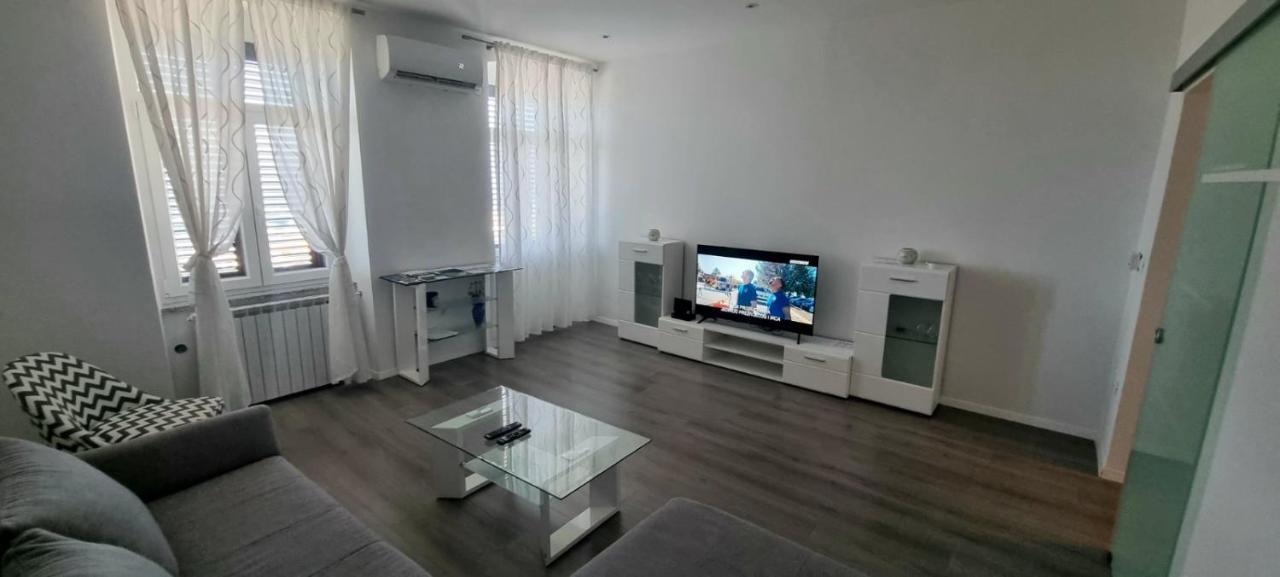 Apartment Lori - beautiful view Rijeka Exterior foto