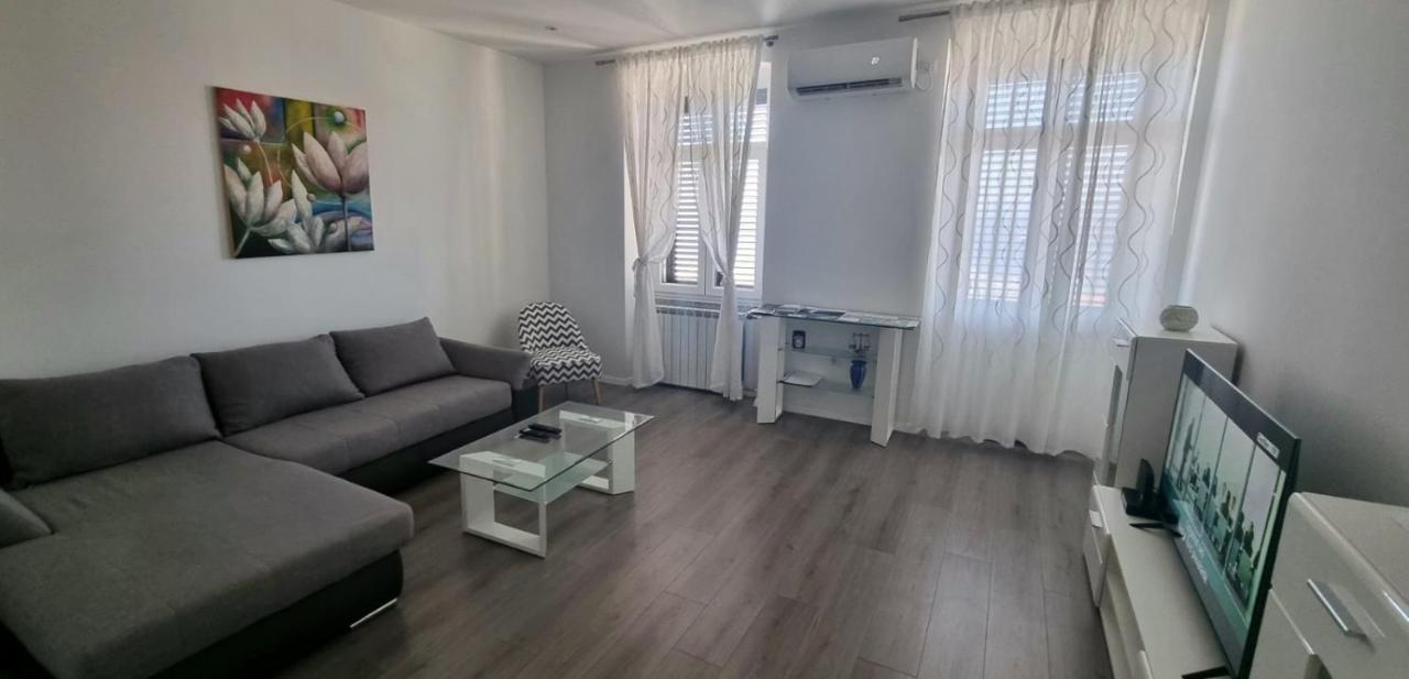 Apartment Lori - beautiful view Rijeka Exterior foto